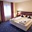 Stargaze Home Hotel
