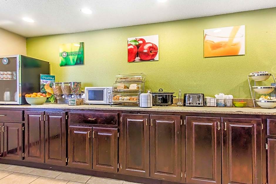 Quality Inn & Suites La Vergne