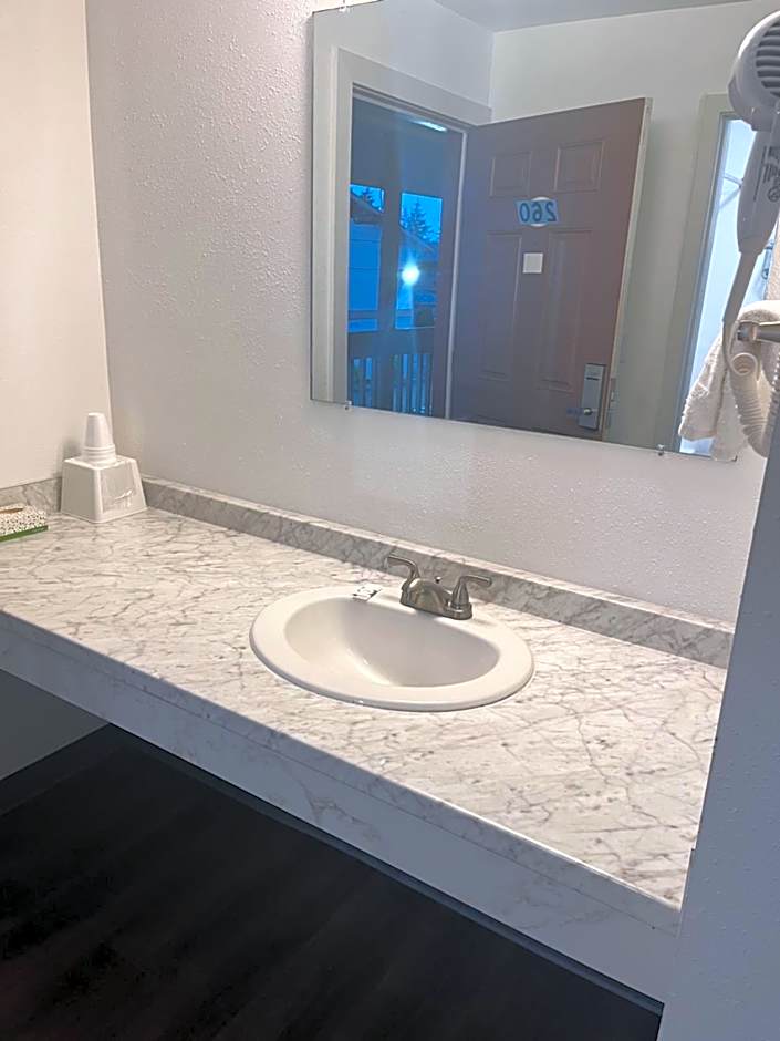 Western Inn Lakewood