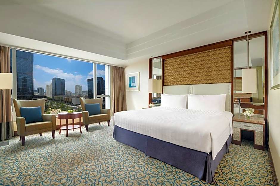Photo 1 of 6 of Deluxe 1 King Bed