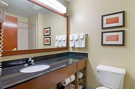 Deluxe Queen Room with Two Queen Beds