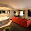 Ramada by Wyndham Minneapolis Golden Valley