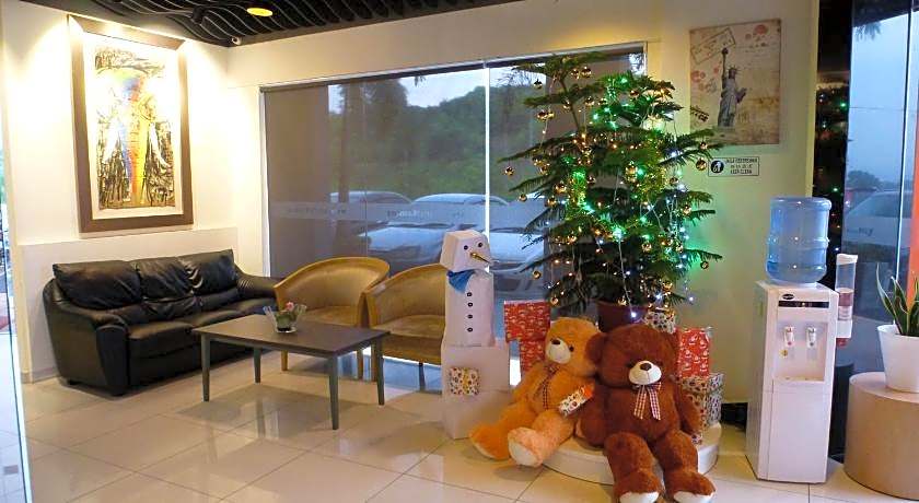 Uptown @ Subang Airport