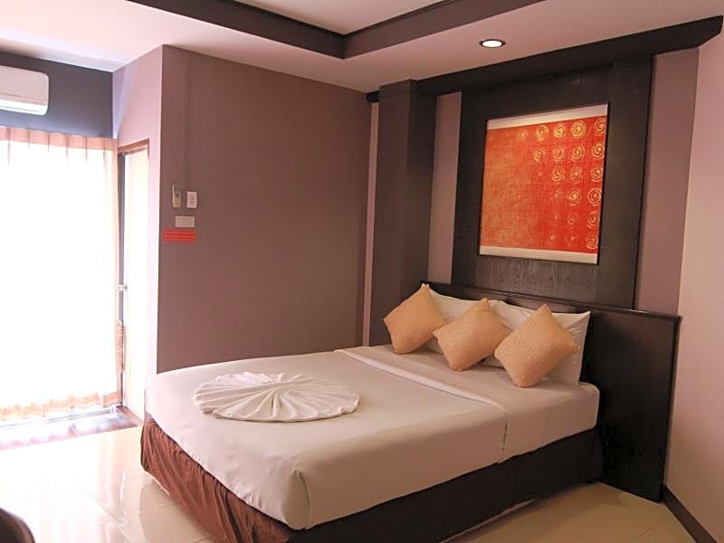 Grand Pinnacle Suvarnabhumi