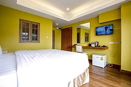 1 King Deluxe Non-Smoking