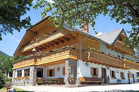 Landhotel - Apartments Bauer