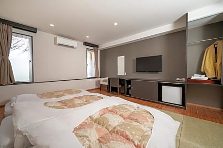 Superior Room with Tatami Area