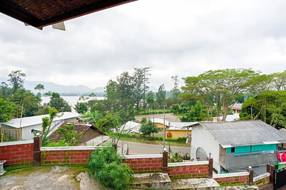 Super OYO 2961 Artana Bed & Breakfast