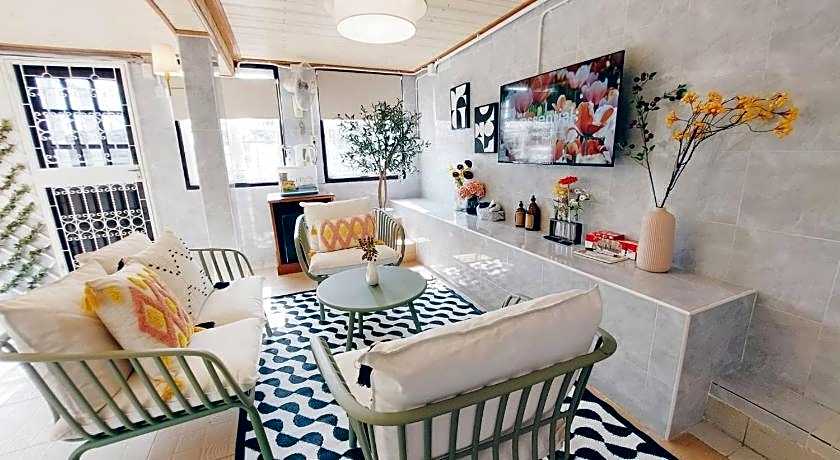 Green Riverside Homestay