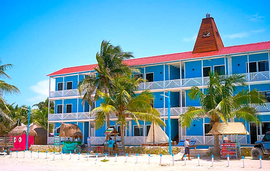 El Faro Beach Front by ÓOL Hotels