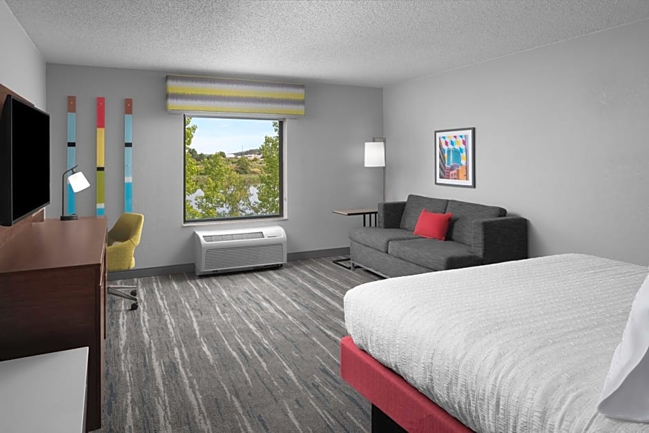 Hampton Inn By Hilton And Suites Grand Rapids