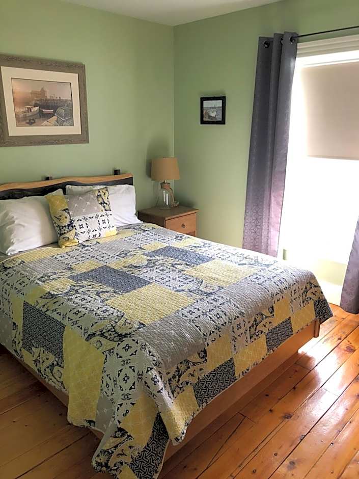 Photo 1 of 4 of Double Room