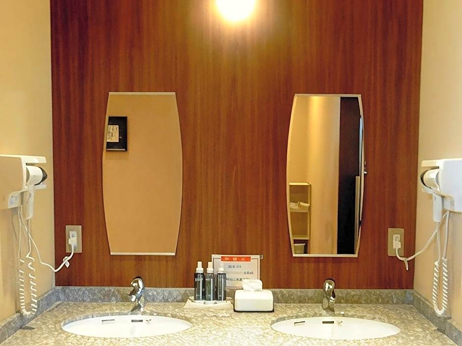 Kotohira River Side Hotel