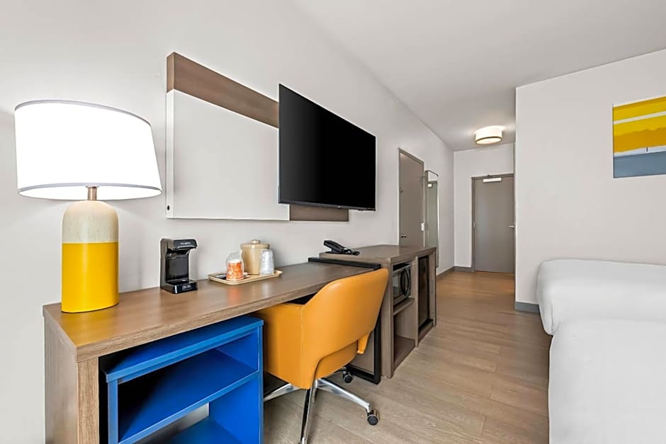 Comfort Inn & Suites River City Decatur