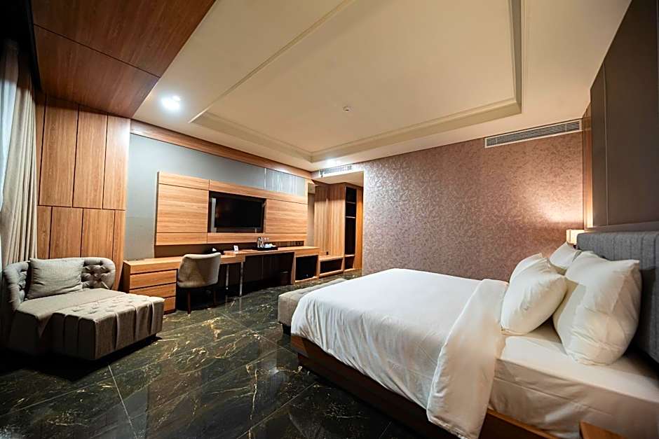 Taman Prakerti Bhuana Hotel