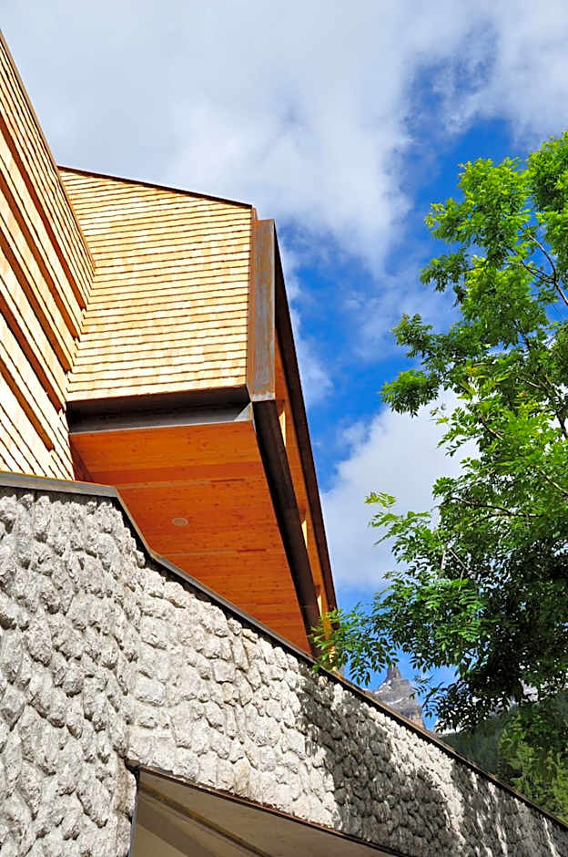 Vallesinella Hotel Restaurant Bar