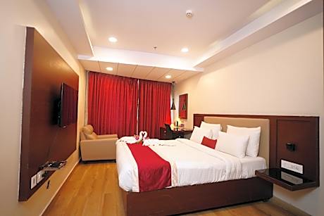 Standard Room with King Bed