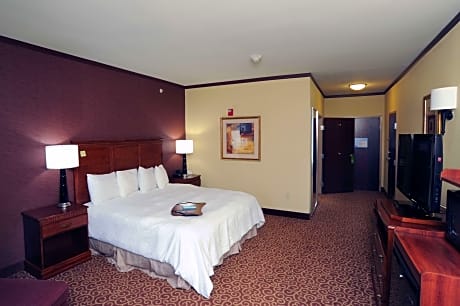 1 King Mobility/Hearing Access W/Tub Nonsmok