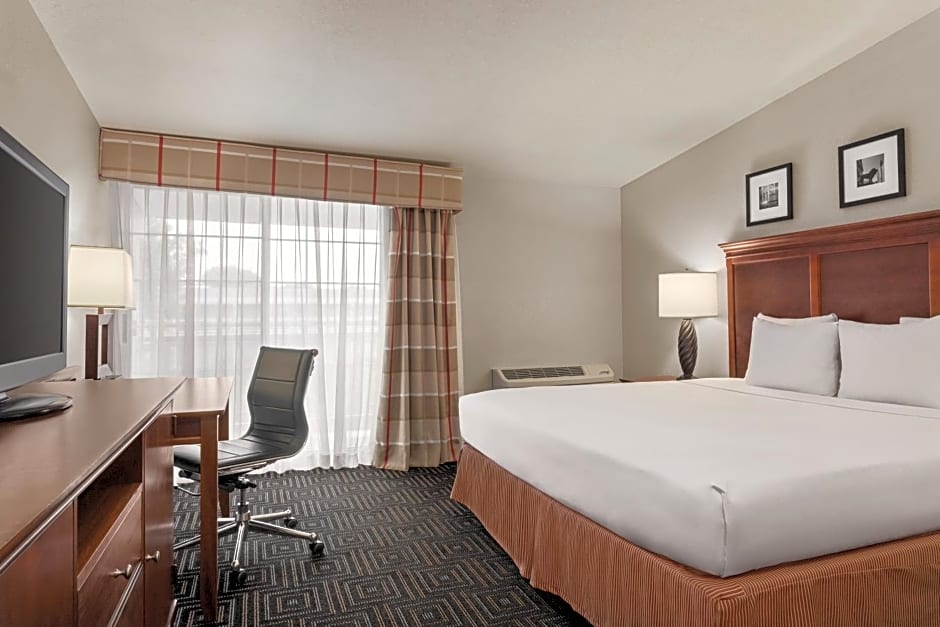 Country Inn & Suites by Radisson, Woodbury, MN