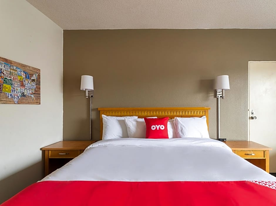 OYO Hotel Sumter SC Downtown