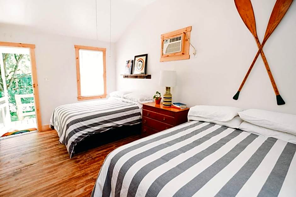 Photo 1 of 4 of Double Room