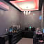Qu Lin Resident
