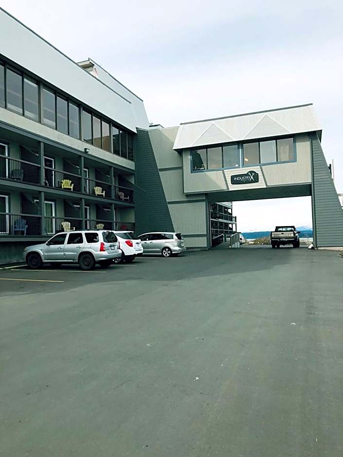 Anchor Inn and Suites