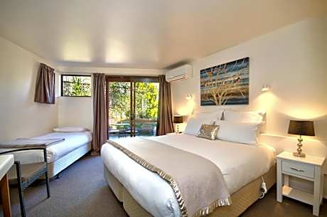 King/Twin Studio with ensuite