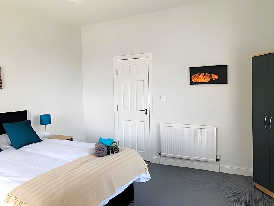 Townhouse @ 51 Balfour St -Stoke