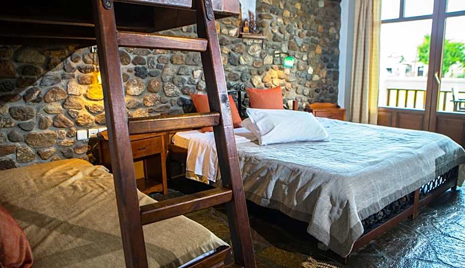 Oikoperiigitis Hotel