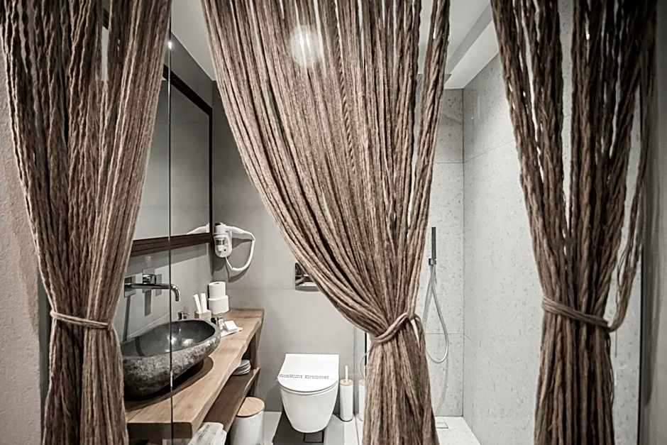 King's & Queen's Afitos - Suites With Private Pool