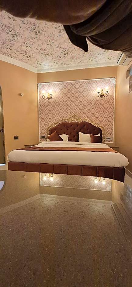 Ray of Maya Hotel