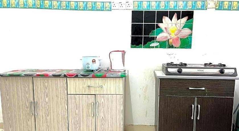 OYO Home 90492 Sena Homestay