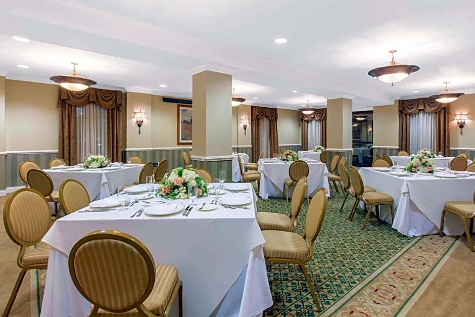 The George Washington A Wyndham Grand Hotel