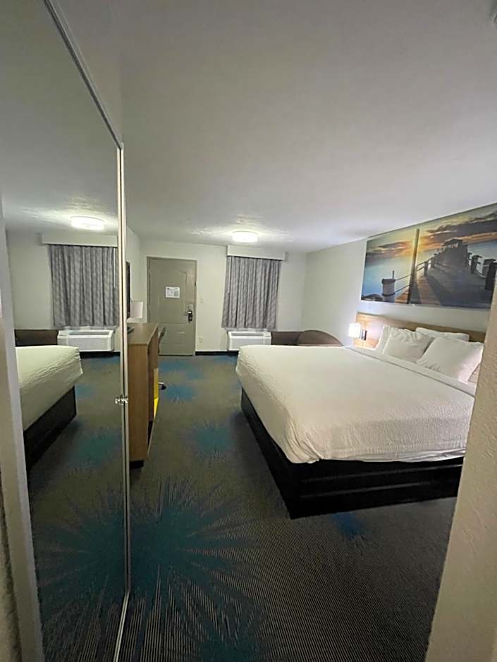 Days Inn by Wyndham Savannah