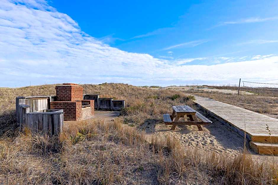 Days Inn by Wyndham Kill Devil Hills Oceanfront - Wilbur