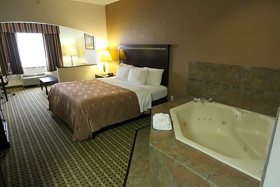 Quality Suites Burleson