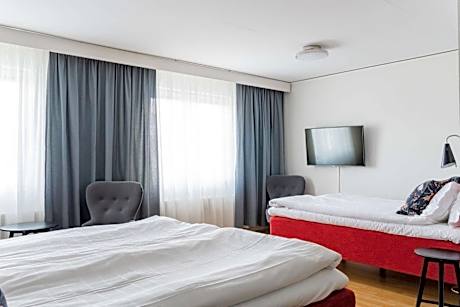 Family Room - Non-Smoking