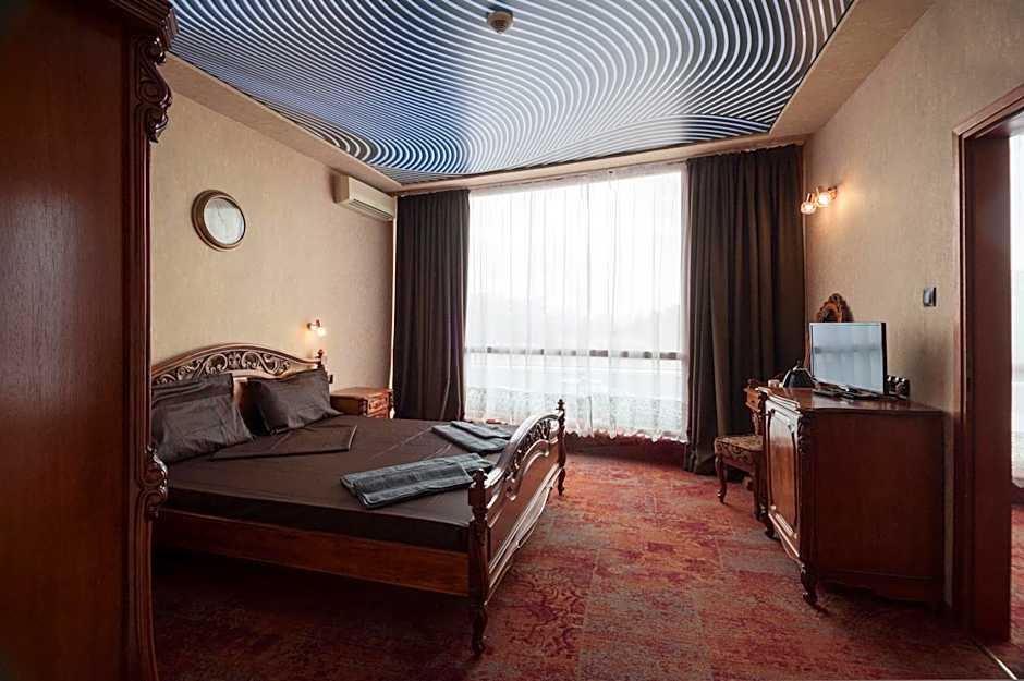 Mercury Hotel- All Inclusive