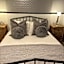 Tontine Hotel & Bar
