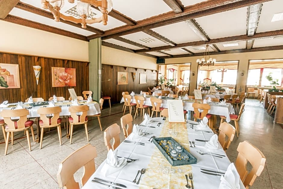 Hotel- Restaurant Zum Hirsch