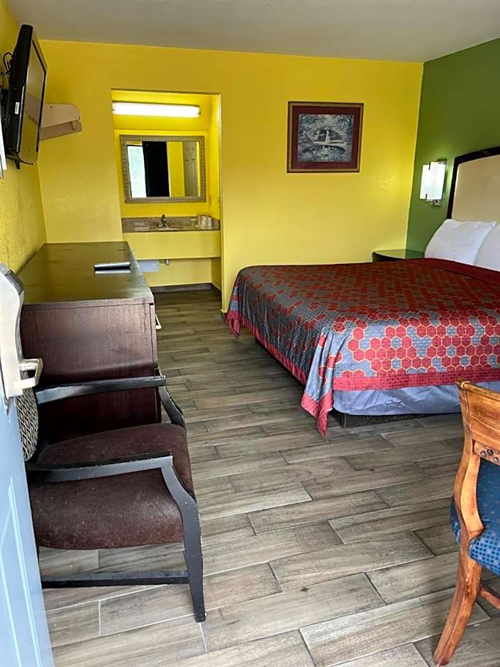 Hallmarc Inn