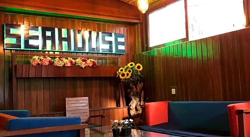 Seahouse Bali Indah Beach Inn