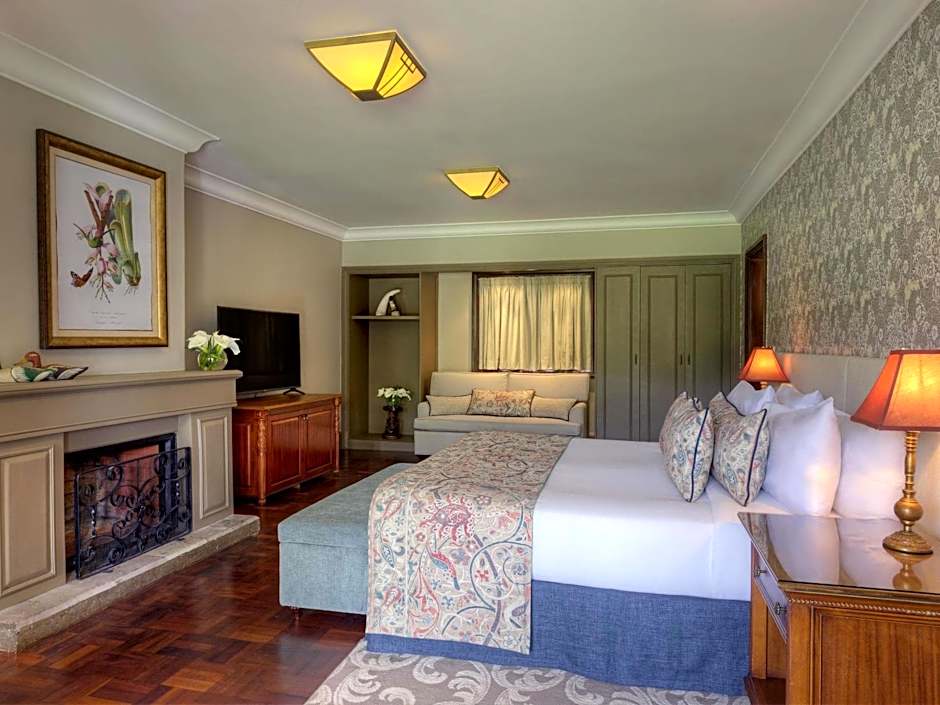 Fairmont Mount Kenya Safari Club