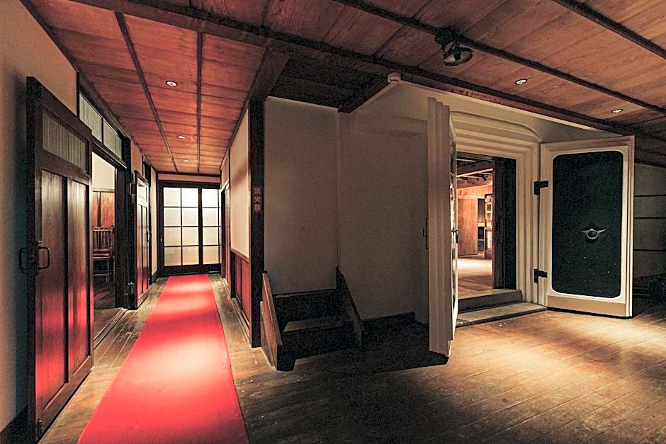 The Timeless Hotel Loof Tsutanoie