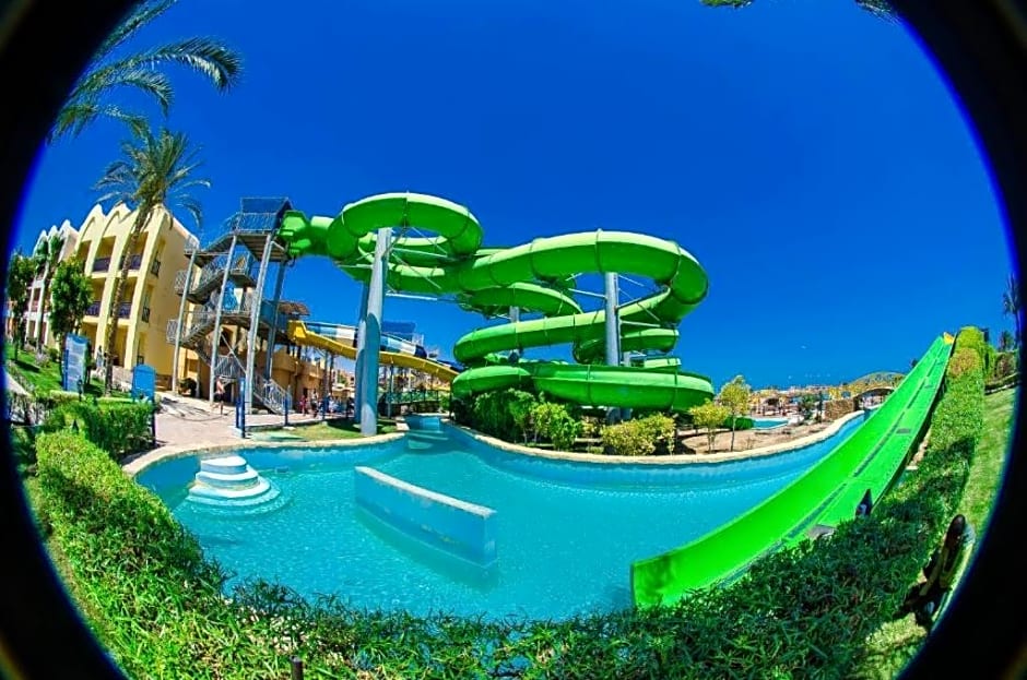 Titanic Aqua Park Resort fun city