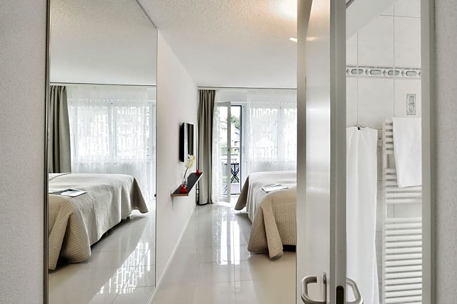 Hotel SiX