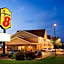 Super 8 by Wyndham Alton