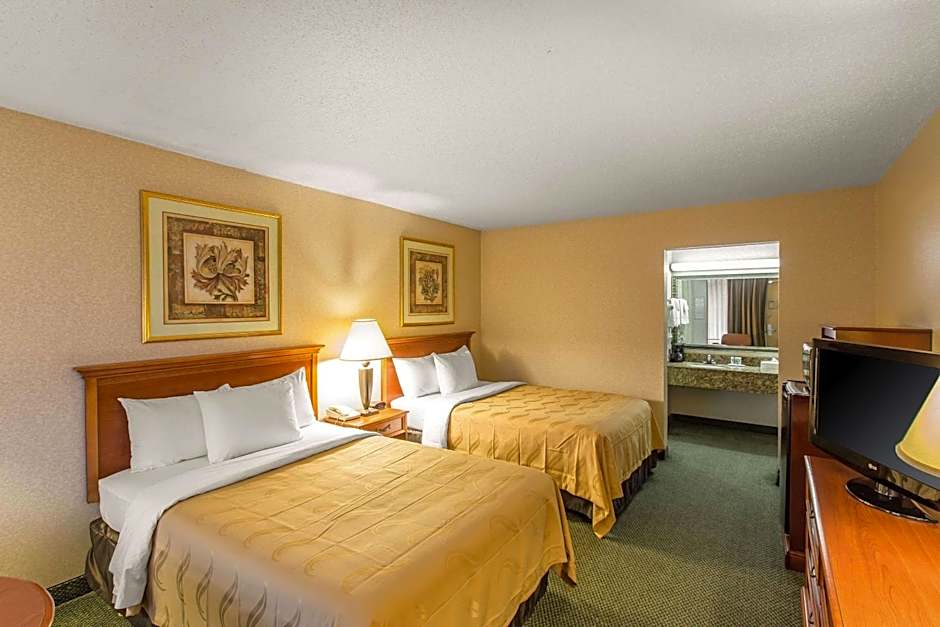 Quality Inn & Suites McDonough South I-75