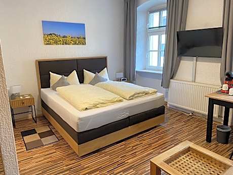 Deluxe Double Room with Shower